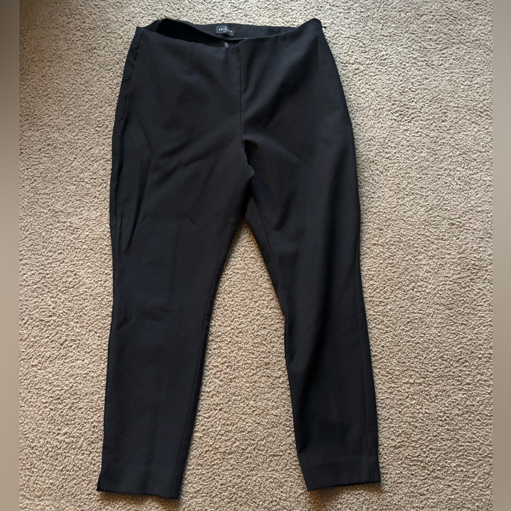White House Black Market Women's Classic Black Skinny Pants